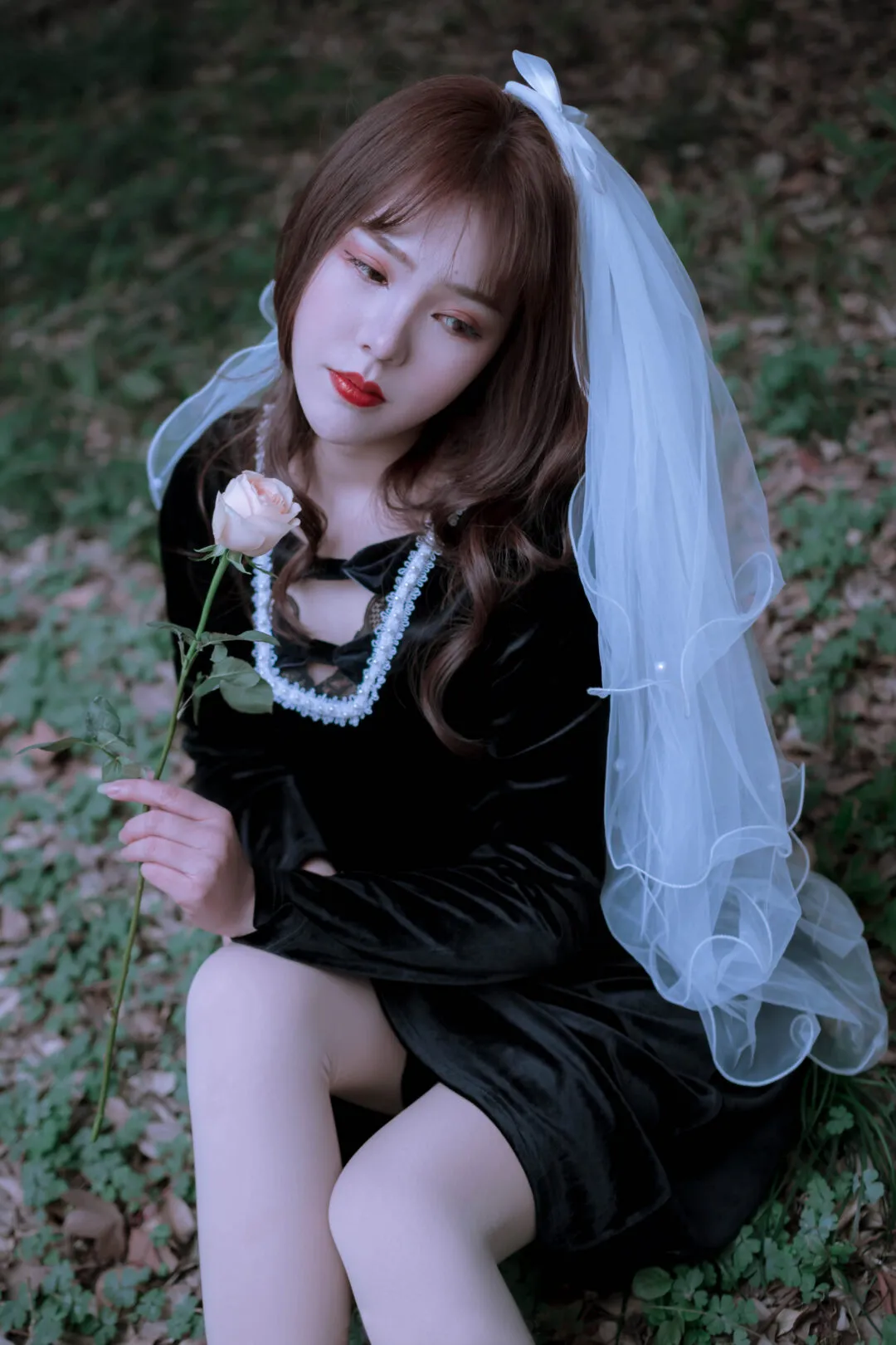 复古写真 披婚纱的少女-1