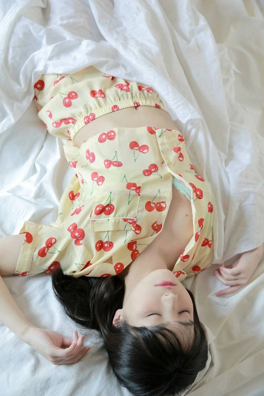 性感美女睡衣写真——片冈沙耶-绝对领域