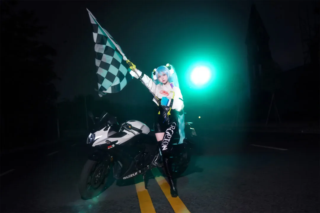 初音未来 赛车服 cosplay-绝对领域