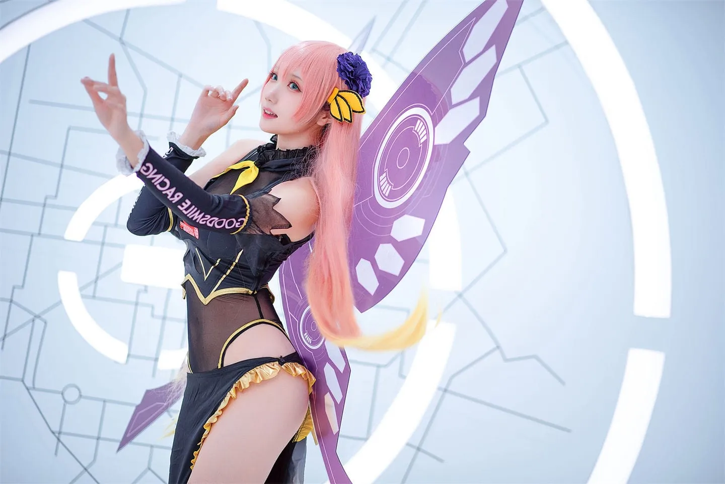 Luka 赛车女郎cosplay-绝对领域