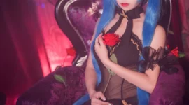 初音未来2cosplay-绝对领域