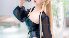 《碧蓝航线》俾斯麦cosplay-绝对领域