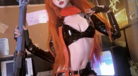 《胜利女神Nikke》小红帽cosplay-绝对领域
