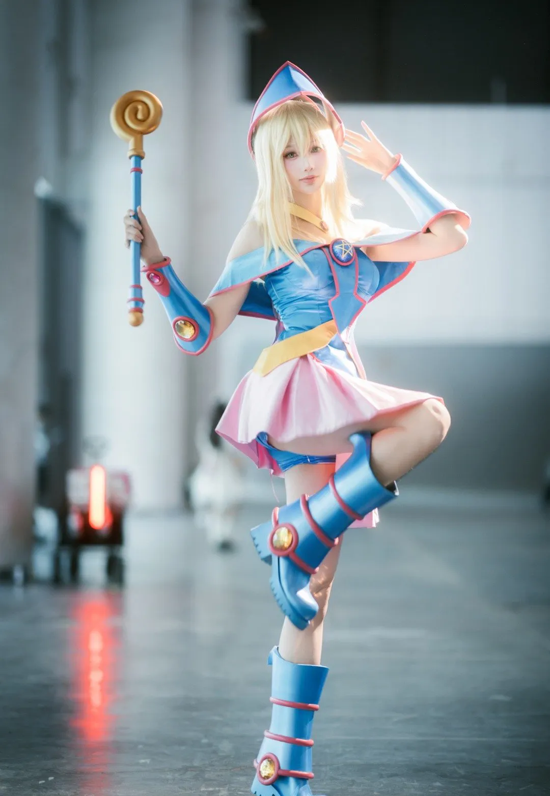 《游戏王》黑魔导女孩cosplay-绝对领域