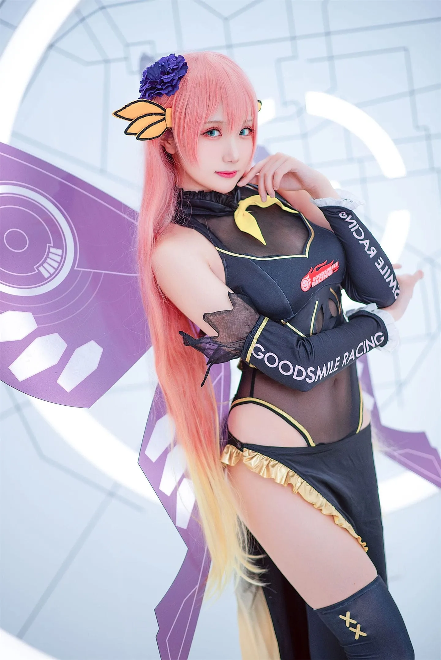 Luka 赛车女郎cosplay-绝对领域