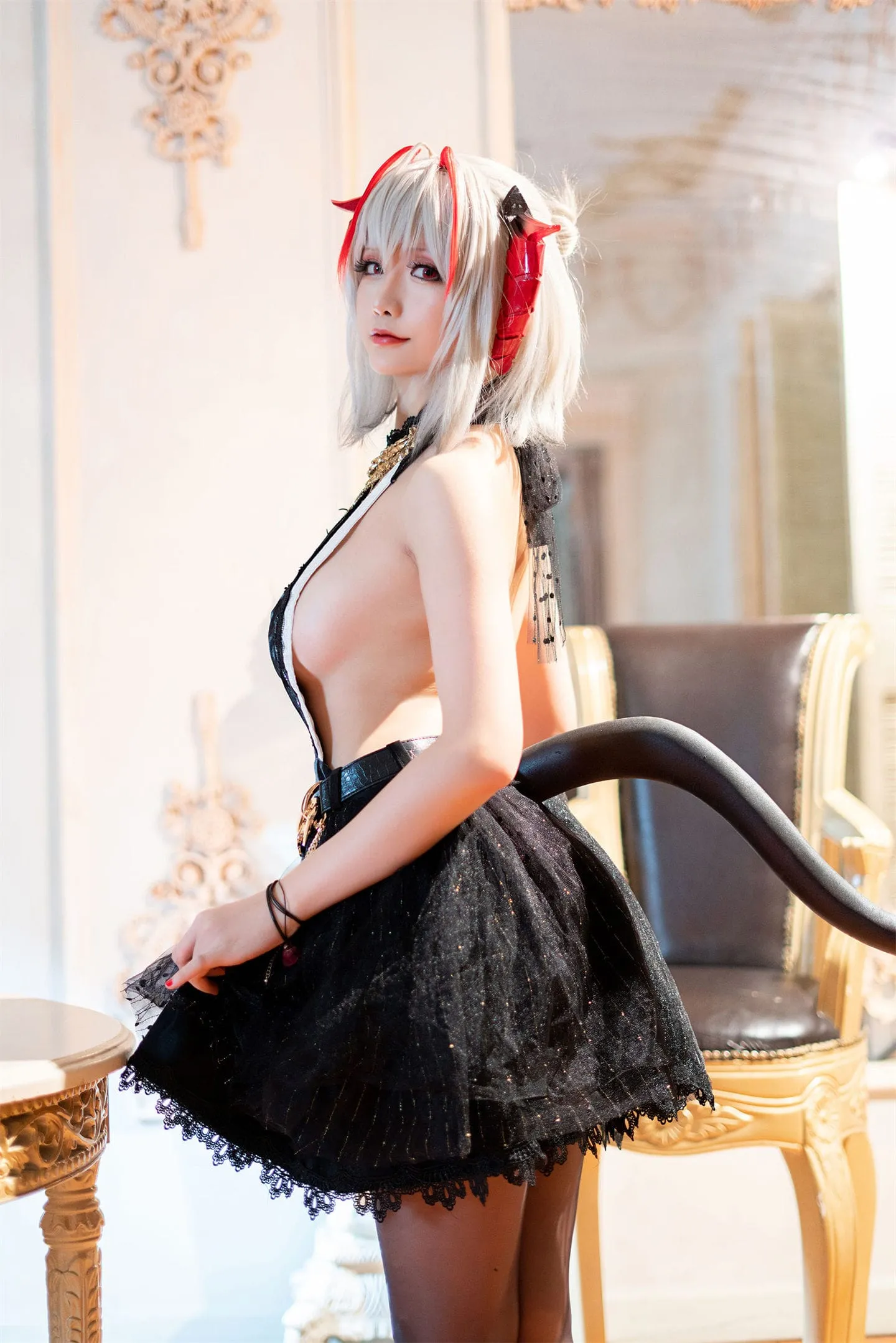 明日方舟 W cosplay-绝对领域