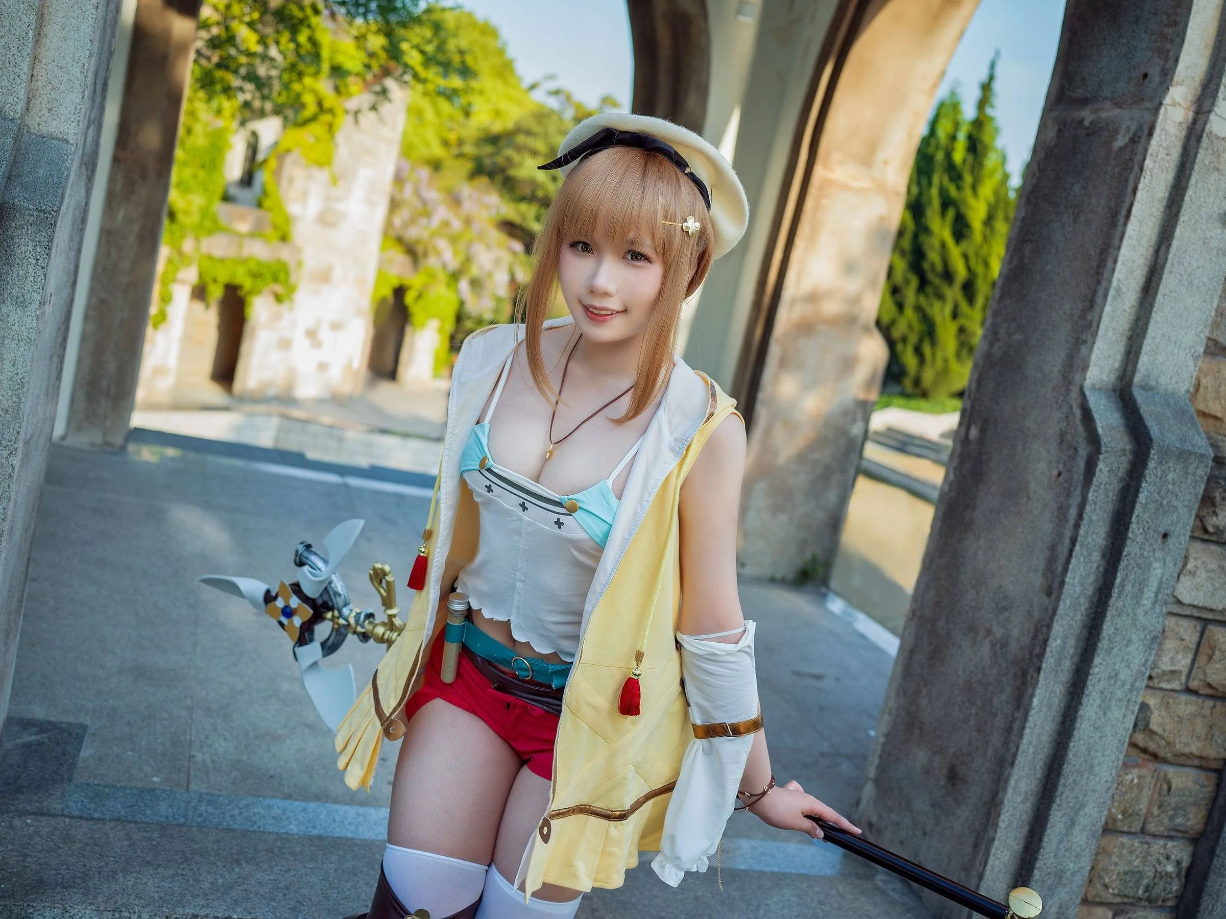 莱莎的炼金工房莱莎cos——性感肉腿翘臀-绝对领域