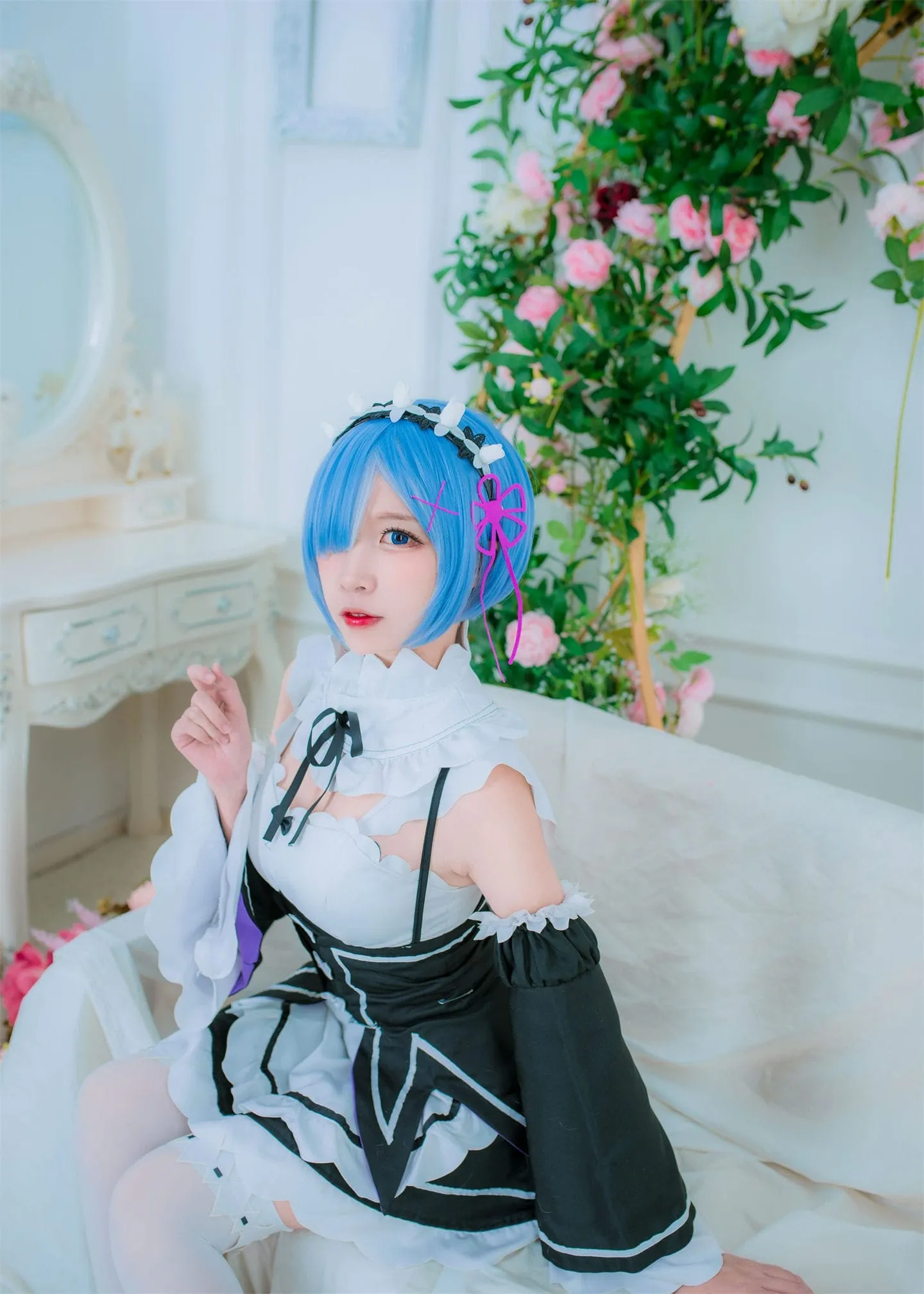 从零开始的异世界生活 蕾姆白丝女仆cosplay-绝对领域