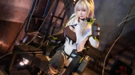 《少女前线2：追放》佩里缇亚cosplay-绝对领域